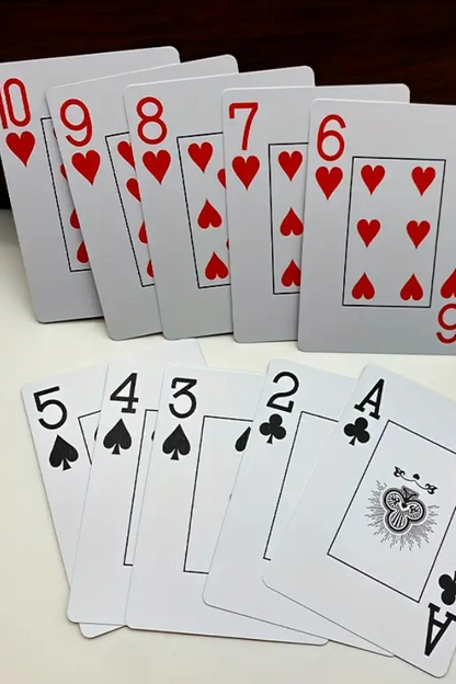 Baralho de Cartas com Letras Grandes