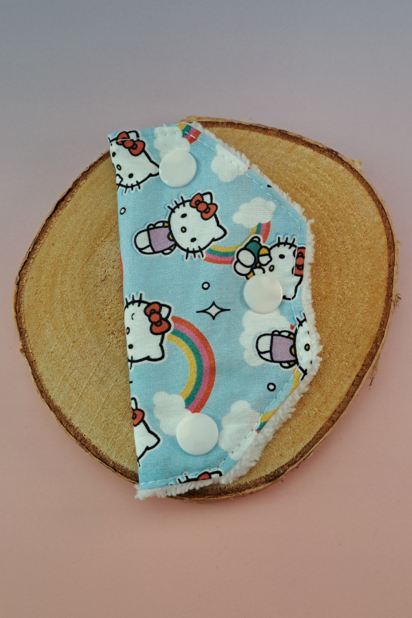 Compressa, Protector de Conexões & Clip . Hello Kitty