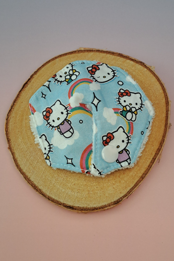 Compressa, Protector de Conexões & Clip . Hello Kitty